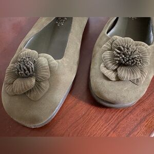 Aerosoles Green Leather Suede Loafer